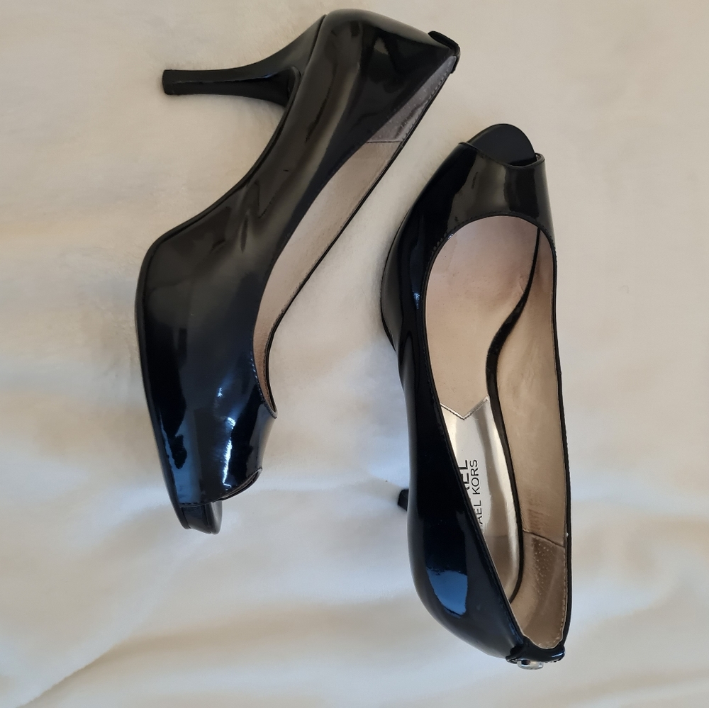 michael kors black shoes 🎀